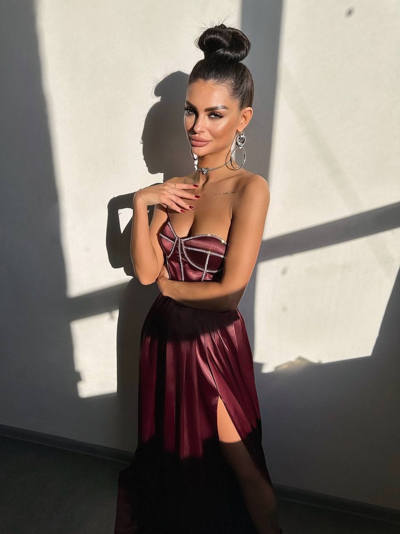 Комплект: корсет-бюстьє , декорований стразами + спідниця максі з розрізом Комплект: корсет-бюстьє , декорований стразами + спідниця максі з розрізом | PUSHKA SHOP