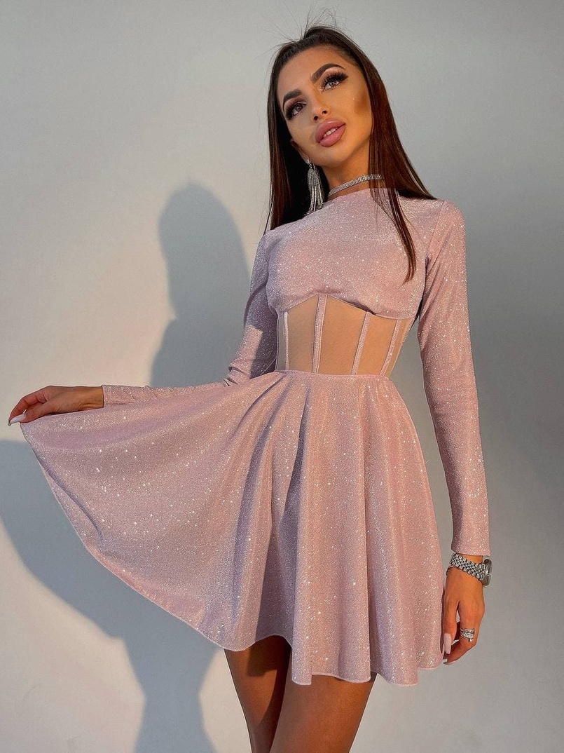 Приталенное блестящее платье с корсетной вставкой и пышной юбкой-солцем  Приталенное блестящее платье с корсетной вставкой и пышной юбкой-солцем  | PUSHKA SHOP