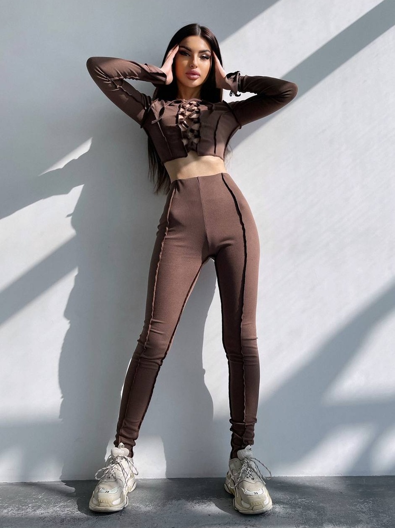 Комплект: топ зі шнурівкою на грудях + легінси | PUSHKA SHOP