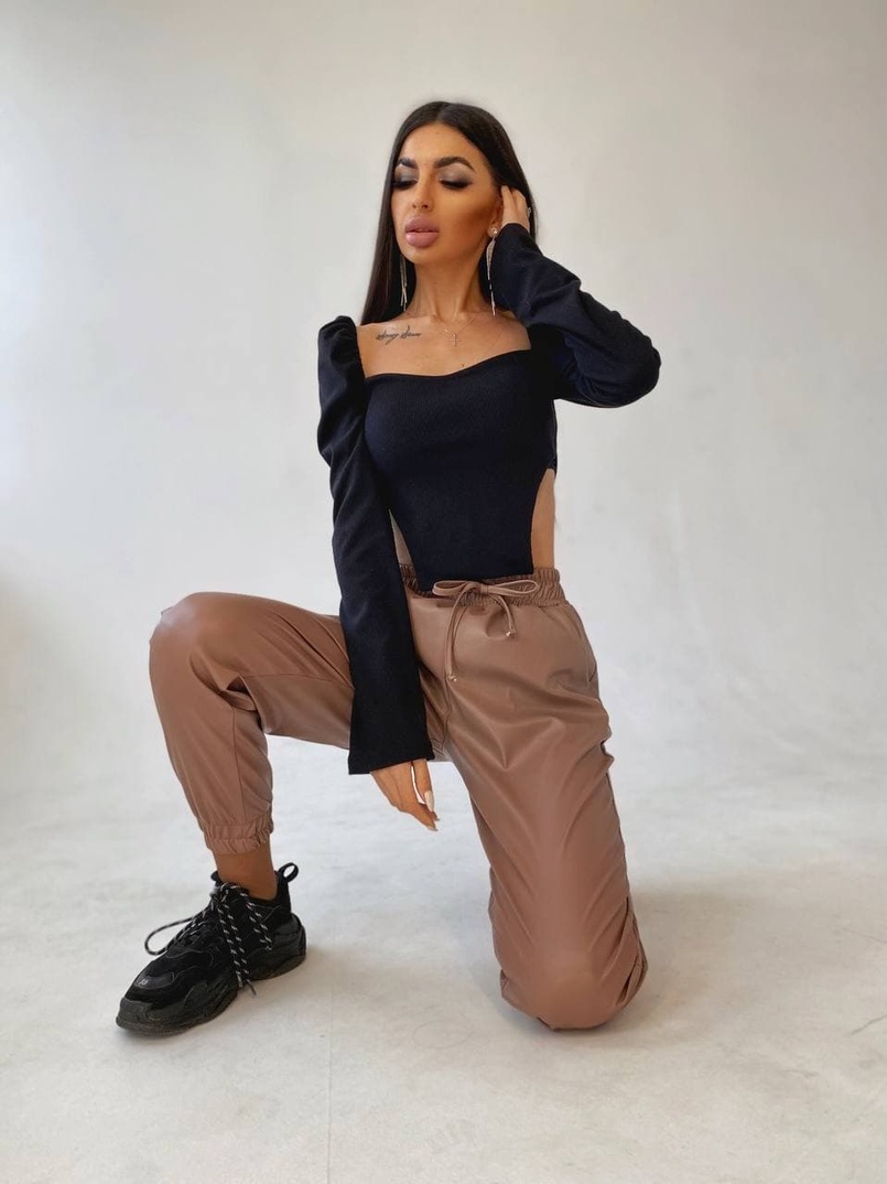 Комплект: топ + джоггеры из эко-кожи | PUSHKA SHOP