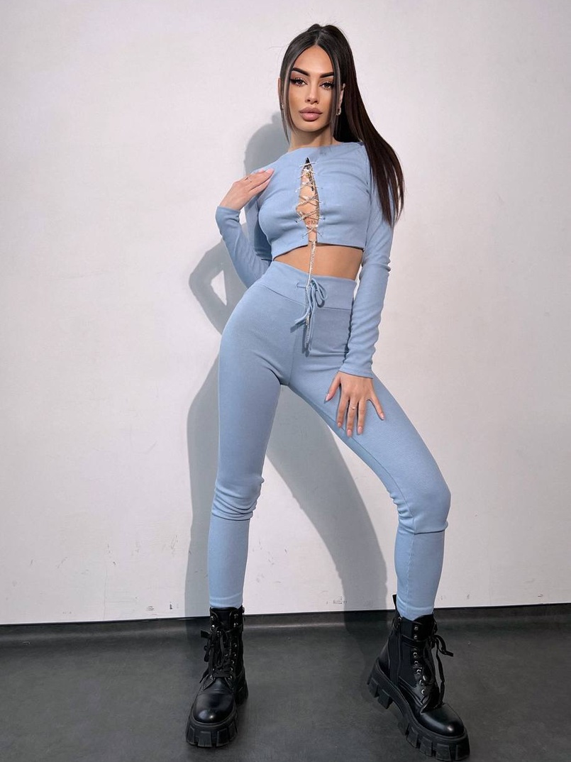 Костюм: легінси та топ з шнурівкою зі страз Костюм: легінси та топ з шнурівкою зі страз | PUSHKA SHOP