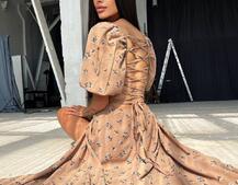 Платье миди со шнуровкой на спинке  | PUSHKA SHOP