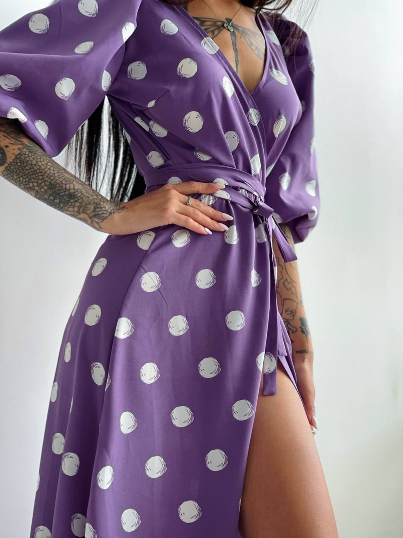 Платье миди в горох с запахом и объемными рукавами  | PUSHKA SHOP