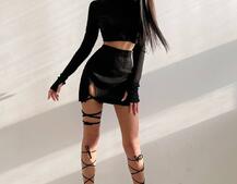 Комплект:  трикотажный топ с высоким горлом + замшевая юбка с завязками на ножку  | PUSHKA SHOP