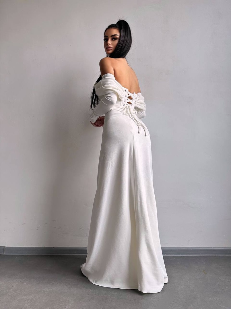 Оксамитова сукня максі декорована стразами Ручна робота Оксамитова сукня максі декорована стразами Ручна робота | PUSHKA SHOP