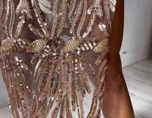 Сукня з візерунками з паєток та розрізом Сукня з візерунками з паєток та розрізом | PUSHKA SHOP