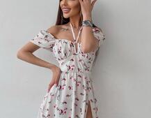 Платье миди с завязками на груди в цветочный принт Платье миди с завязками на груди в цветочный принт | PUSHKA SHOP