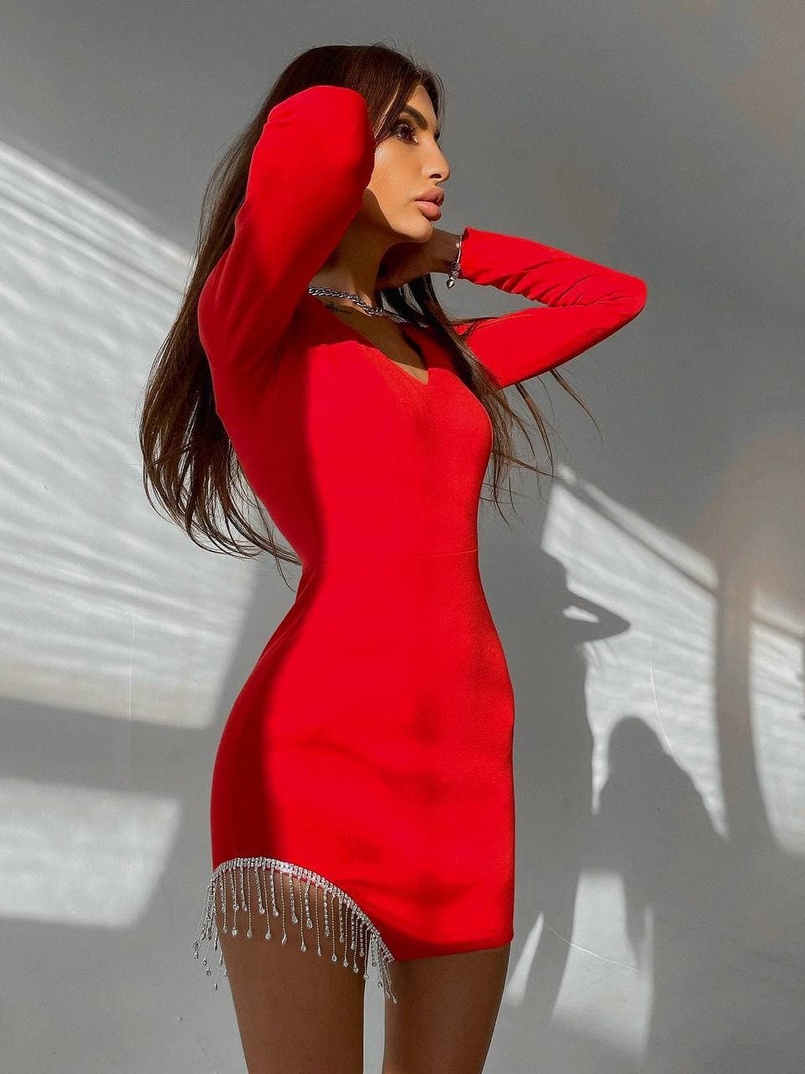 Силуетна сукня з декором із сітки зі стразами Силуетна сукня з декором із сітки зі стразами | PUSHKA SHOP