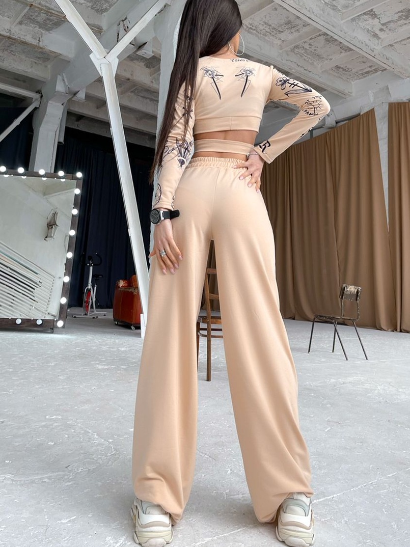 Трикотажный костюм с креативным принтом Трикотажный костюм с креативным принтом | PUSHKA SHOP