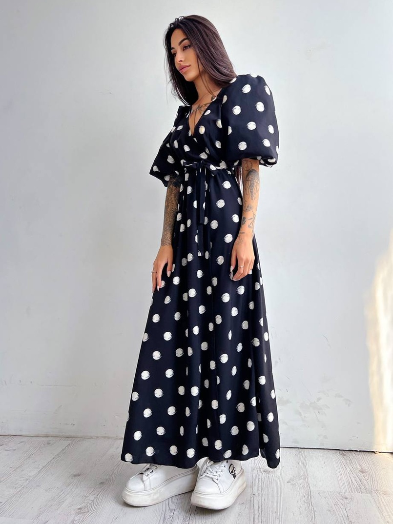 Платье миди в горох с запахом и объемными рукавами  Платье миди в горох с запахом и объемными рукавами  | PUSHKA SHOP