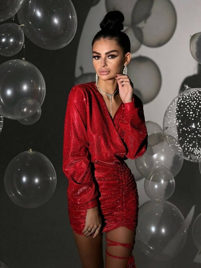 Сяюча сукня міні із завʼязкою на ніжці Сяюча сукня міні із завʼязкою на ніжці | PUSHKA SHOP