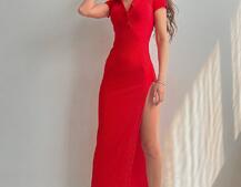 Трикотажна сукня поло з розрізом Трикотажна сукня поло з розрізом | PUSHKA SHOP