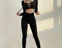 Трикотажный комплект: топ со шнуровкой + леггинсы Трикотажный комплект: топ со шнуровкой + леггинсы | PUSHKA SHOP