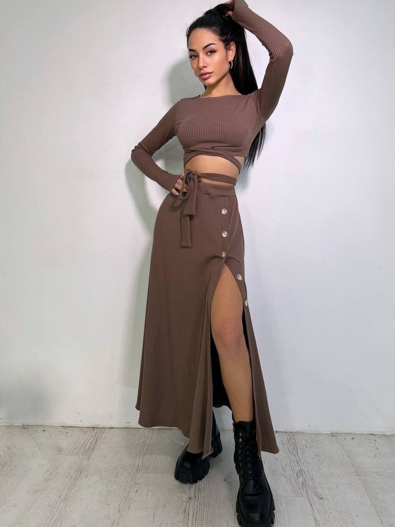 Трикотажный комплект: юбка  миди с разрезом + топ с завязками на талии  | PUSHKA SHOP