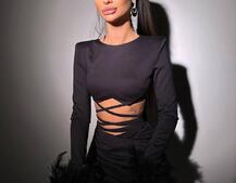 Комплект: топ із зав‘язками на талію + спідниця з драпіруванням Декор з натурального пір‘я Комплект: топ із зав‘язками на талію + спідниця з драпіруванням Декор з натурального пір‘я | PUSHKA SHOP