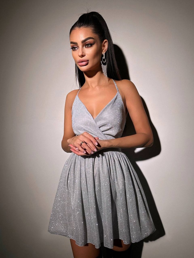 Блискуча сукня з пишною спідницею та шнурівкою на спинці | PUSHKA SHOP