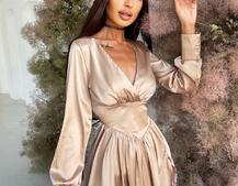 Шелковое платье с разрезом + корсет из эко-кож Шелковое платье с разрезом + корсет из эко-кож | PUSHKA SHOP