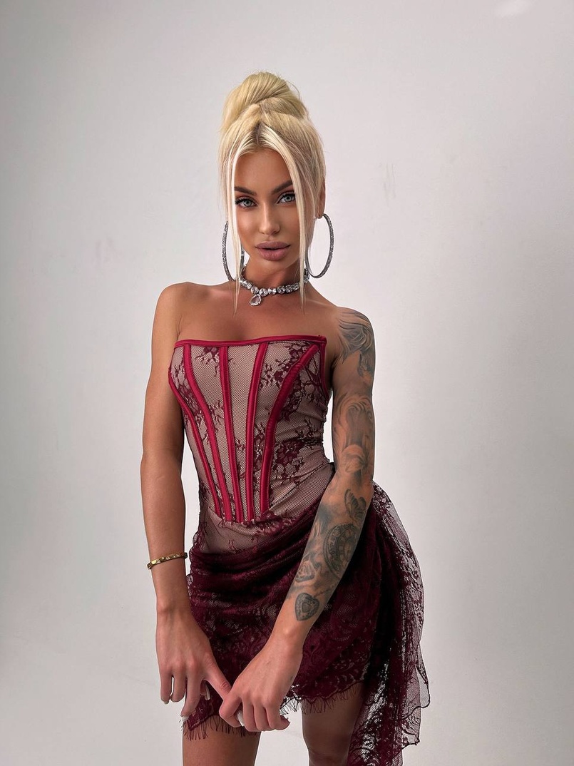 Мереживна сукня міні зі шлейфом   | PUSHKA SHOP