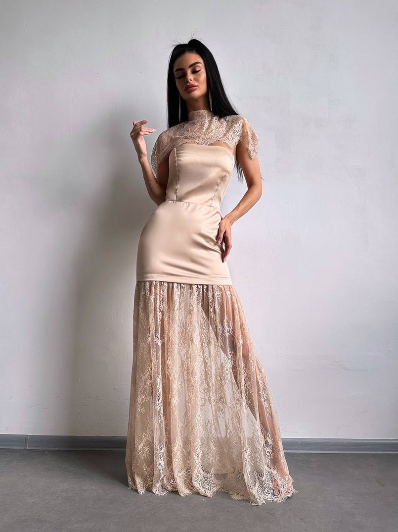 Елегантна сукня максі з мереживом Елегантна сукня максі з мереживом | PUSHKA SHOP