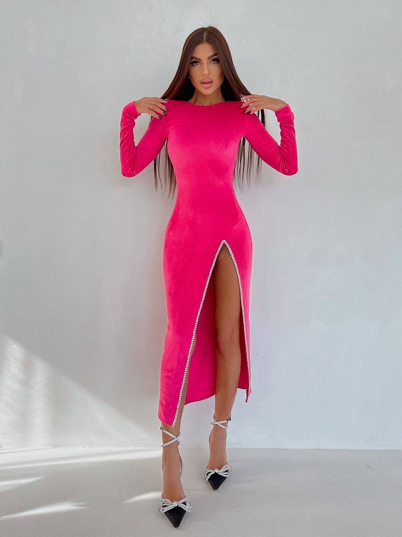 Оксамитова сукня з розрізом, декорована стразами. Прикраса пришита! | PUSHKA SHOP