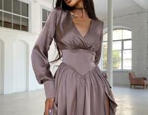 Шелковое платье с разрезом + корсет из эко-кожи Шелковое платье с разрезом + корсет из эко-кожи | PUSHKA SHOP