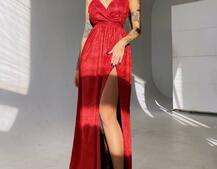 Блестящее платье-макси с разрезом Блестящее платье-макси с разрезом | PUSHKA SHOP