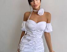 Сукня - міні з драпіруванням та трояндою-чокером Сукня - міні з драпіруванням та трояндою-чокером | PUSHKA SHOP