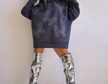 Трендове худі over size із сяючими стразами Трендове худі over size із сяючими стразами | PUSHKA SHOP