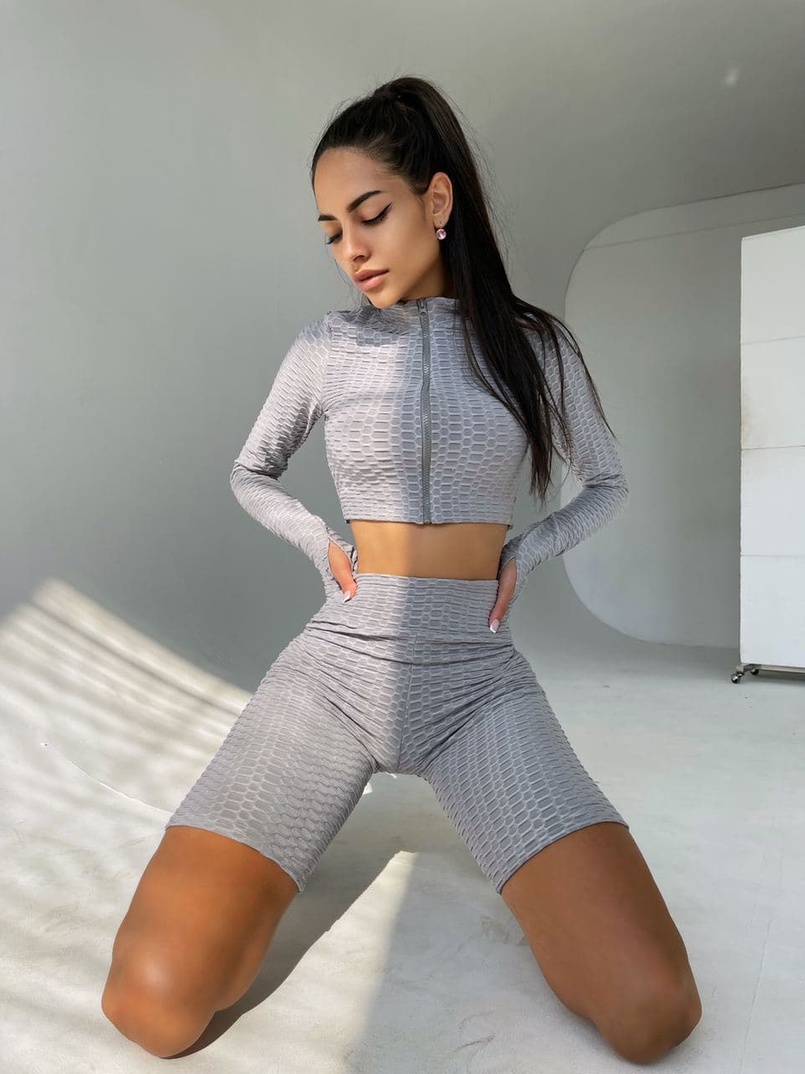 Комплект: топ на молнии + велосипедки Комплект: топ на молнии + велосипедки | PUSHKA SHOP