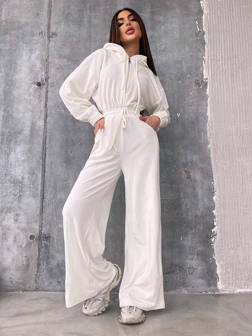 Велюровий комбінезон Велюровий комбінезон | PUSHKA SHOP