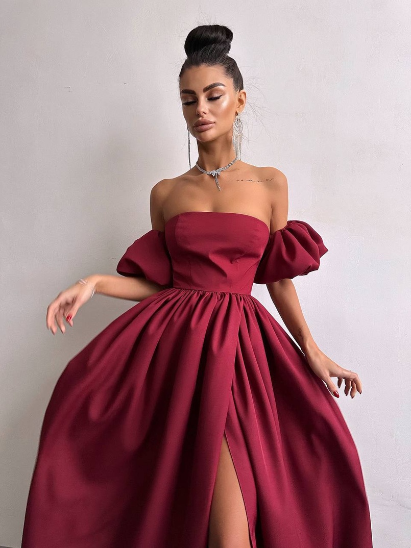 Сукня максі  з розрізом на спідниці та об’ємними рукавами  | PUSHKA SHOP