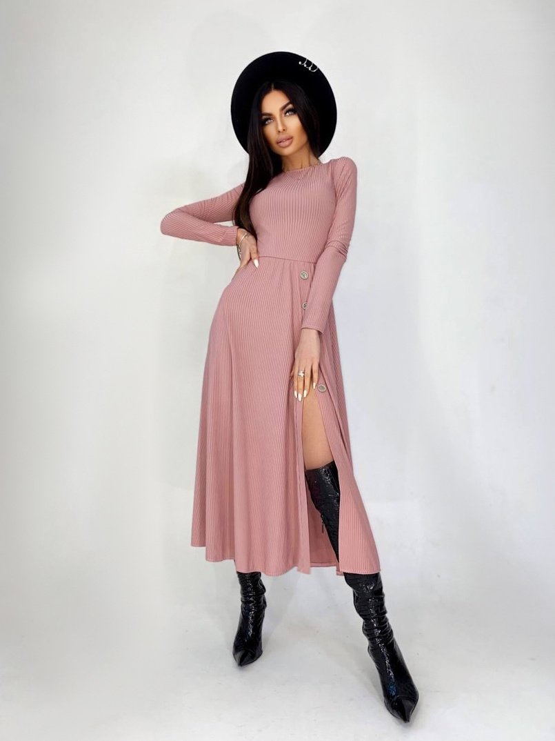 Трикотажное платье миди с разрезом Трикотажное платье миди с разрезом | PUSHKA SHOP