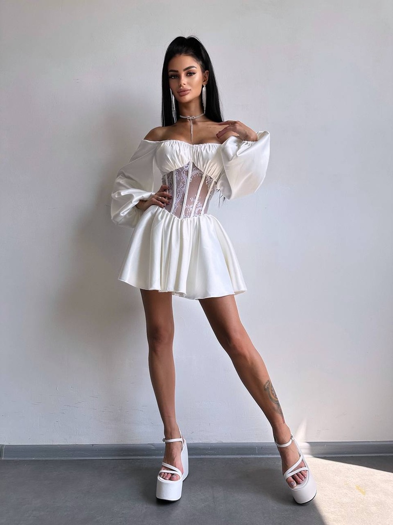 Атласна сукня з обʼємними рукавами та мереживом | PUSHKA SHOP