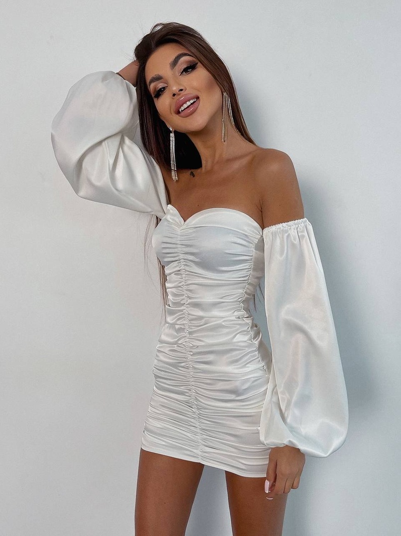 Атласна сукня з драпіруванням Атласна сукня з драпіруванням | PUSHKA SHOP