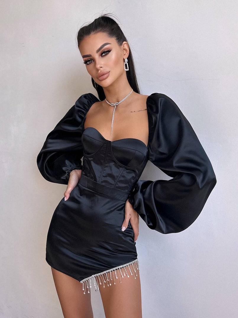 Атласний комплект: корсет + спідниця декорована бахромою зі страз Атласний комплект: корсет + спідниця декорована бахромою зі страз | PUSHKA SHOP