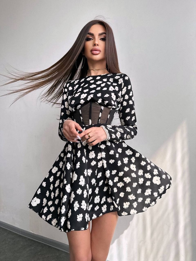 Приталена сукня з корсетною вставкою та спідницею-сонцем | PUSHKA SHOP