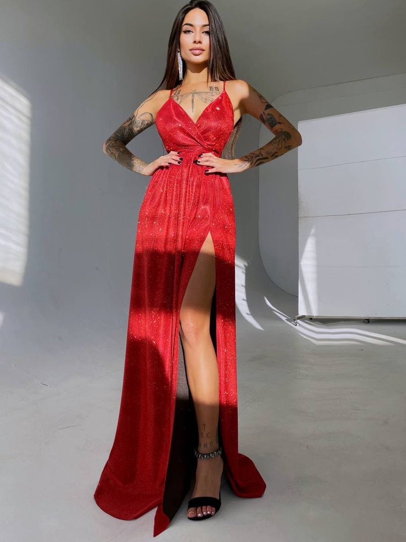 Блестящее платье-макси с разрезом Блестящее платье-макси с разрезом | PUSHKA SHOP