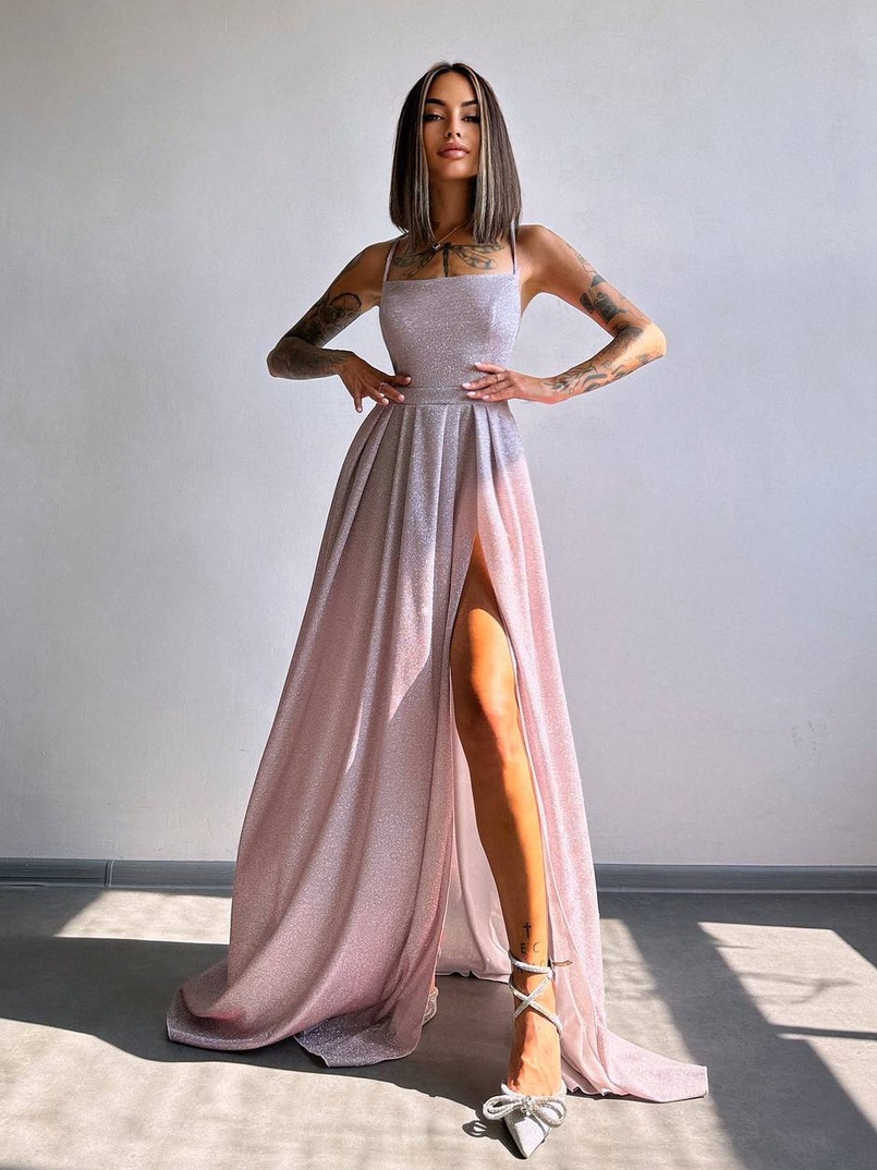 Сяюча сукня максі зі шнурівкою на спинці Сяюча сукня максі зі шнурівкою на спинці | PUSHKA SHOP