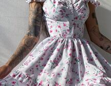 Платье с корсетным верхом и оборками на юбочке | PUSHKA SHOP