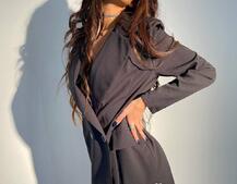 Приталенное платье-пиджак, декорированное бахромой из страз  Приталенное платье-пиджак, декорированное бахромой из страз  | PUSHKA SHOP