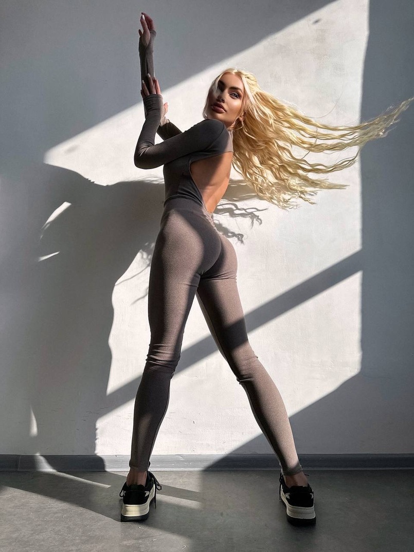 Трикотажний комбінезон з відкритою спиною  | PUSHKA SHOP