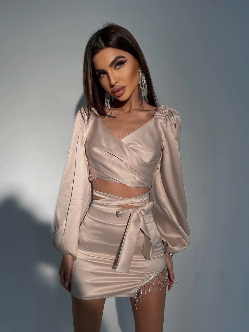 Атласний комплект, декорований бахромою зі страз Атласний комплект, декорований бахромою зі страз | PUSHKA SHOP