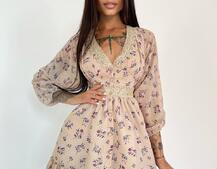 Шифоновое платье с цветочным принтом, декорированное кружевом Шифоновое платье с цветочным принтом, декорированное кружевом | PUSHKA SHOP