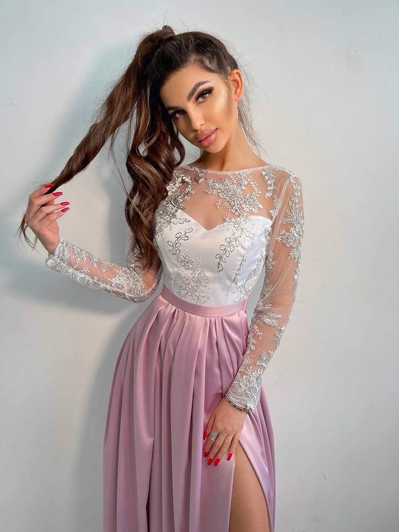 Платье макси с кружевным верхом и разрезом на юбке  Платье макси с кружевным верхом и разрезом на юбке  | PUSHKA SHOP