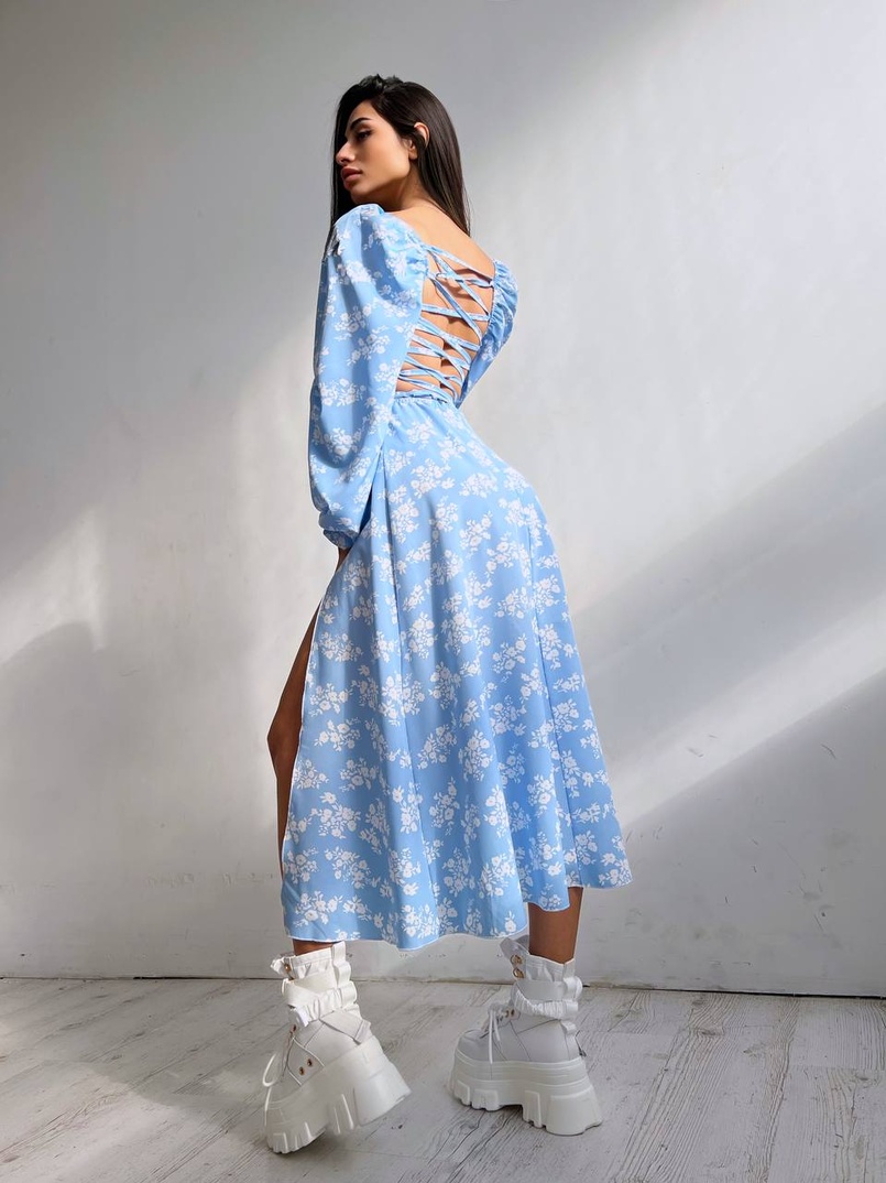 Цветочное платье-миди со шнуровкой на спинке и разрезом на ножке  Цветочное платье-миди со шнуровкой на спинке и разрезом на ножке  | PUSHKA SHOP