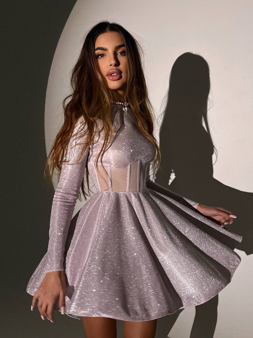 Блискуча корсетна сукня з пишною спідницею Блискуча корсетна сукня з пишною спідницею | PUSHKA SHOP