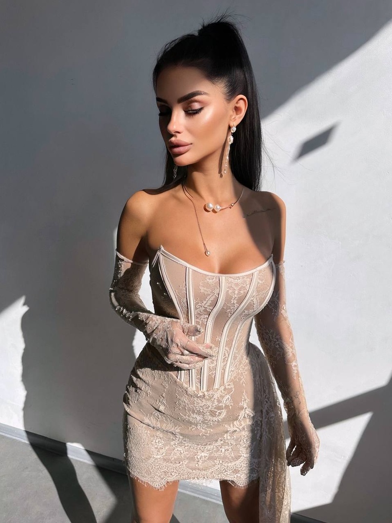 Сукня міні зі шлейфом та рукавичками | PUSHKA SHOP