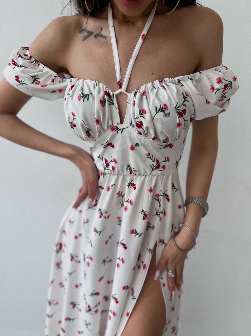 Платье миди с завязками на груди в цветочный принт Платье миди с завязками на груди в цветочный принт | PUSHKA SHOP