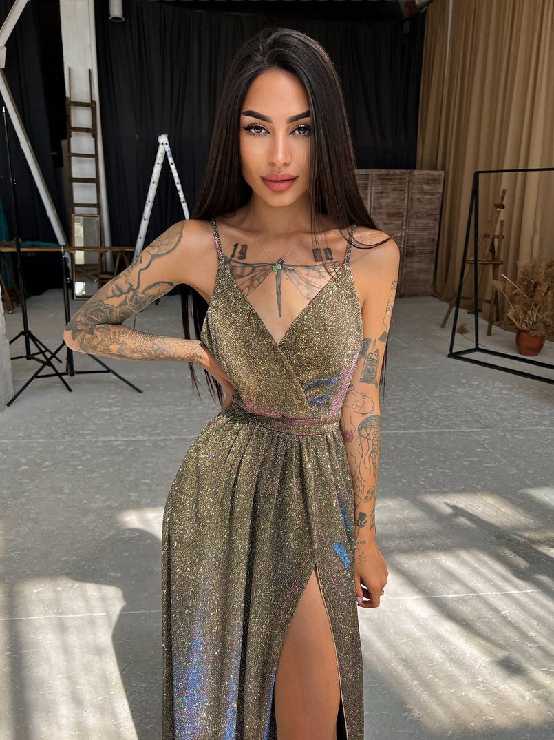 Блестящее платье-макси с разрезом   Блестящее платье-макси с разрезом   | PUSHKA SHOP