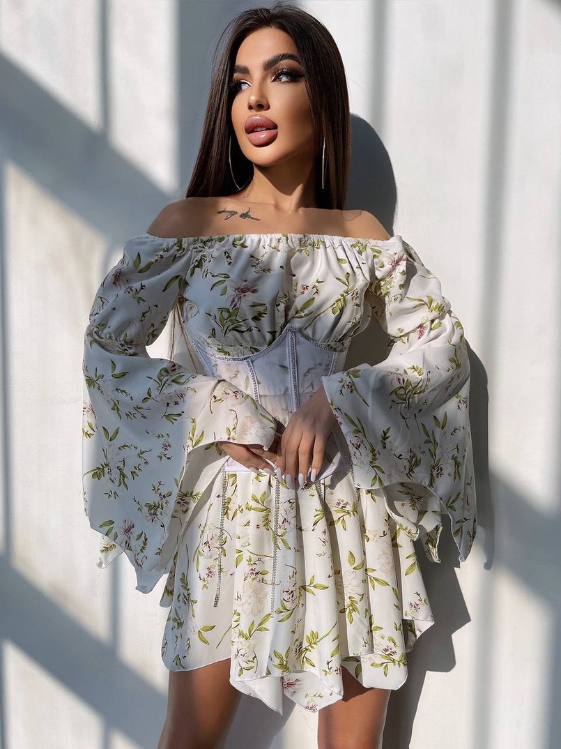 Сукня асиметричного крою з розкльошеними рукавами + корсет декорований стразами Ручна робота | PUSHKA SHOP